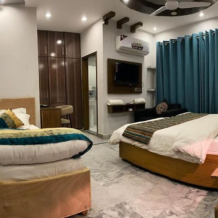 لاهور Hotel Holiday المظهر الخارجي الصورة