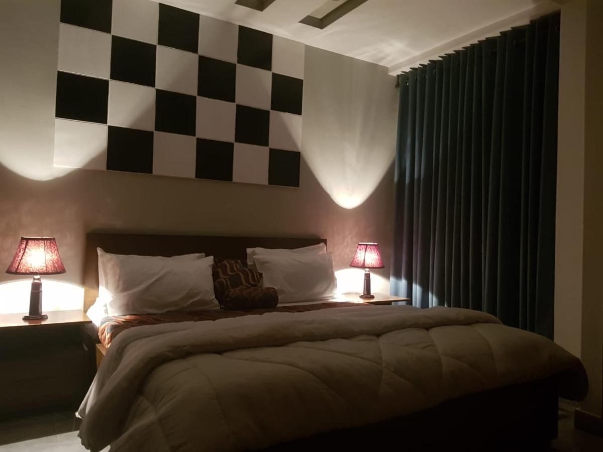 لاهور Hotel Holiday المظهر الخارجي الصورة